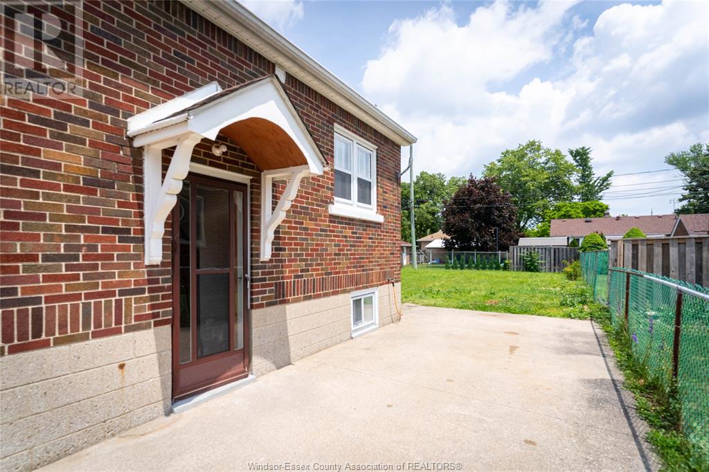 1590 Alexis, Windsor, Ontario  N8Y 4P2 - Photo 27 - 25015555