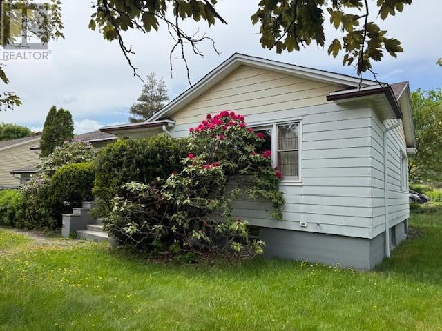Property at 154 Elizabeth Avenue image 3