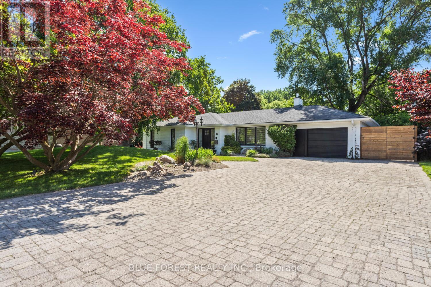 Property at 23 DALEVIEW CRESCENT image 2