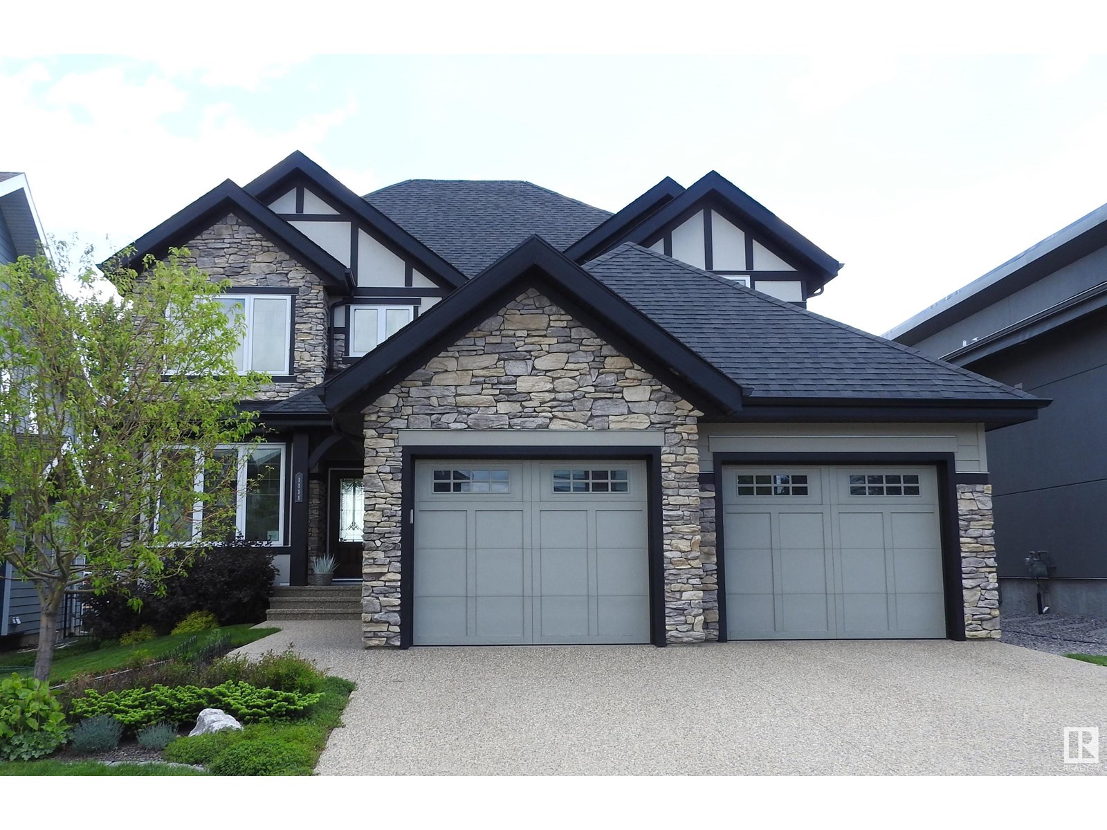 Property at 1111 HAINSTOCK GREEN SW image 2