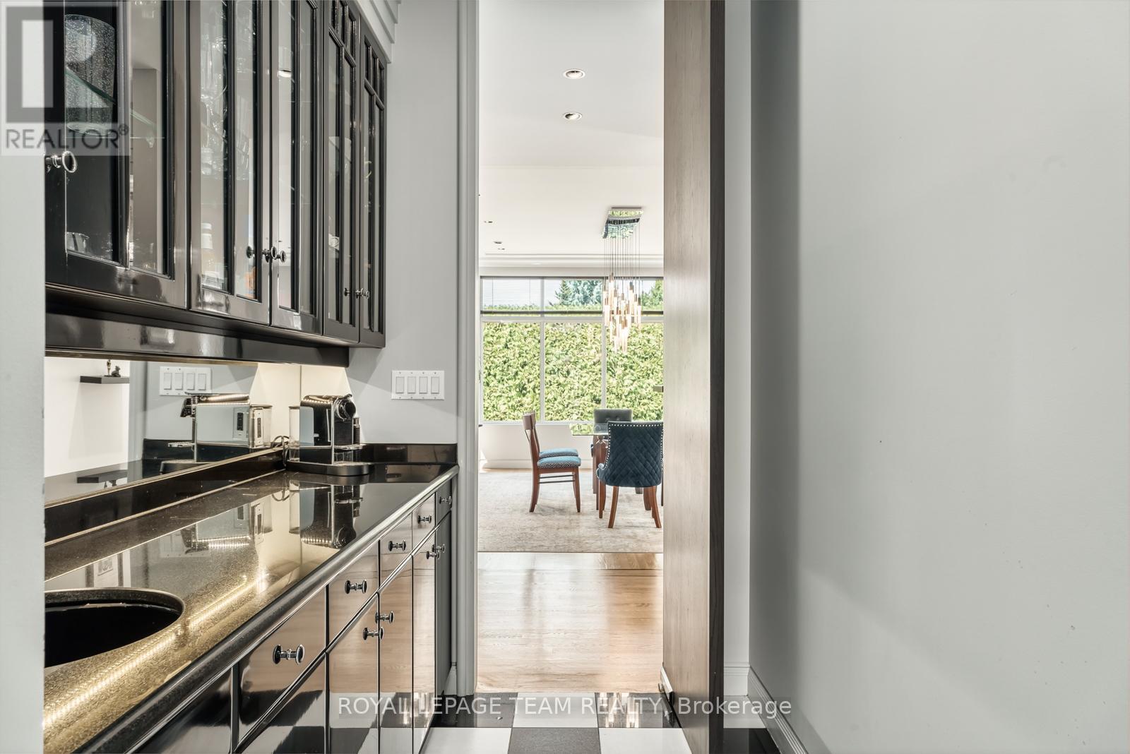 725 Manor Avenue, Ottawa, Ontario  K1M 0E4 - Photo 9 - X12232917