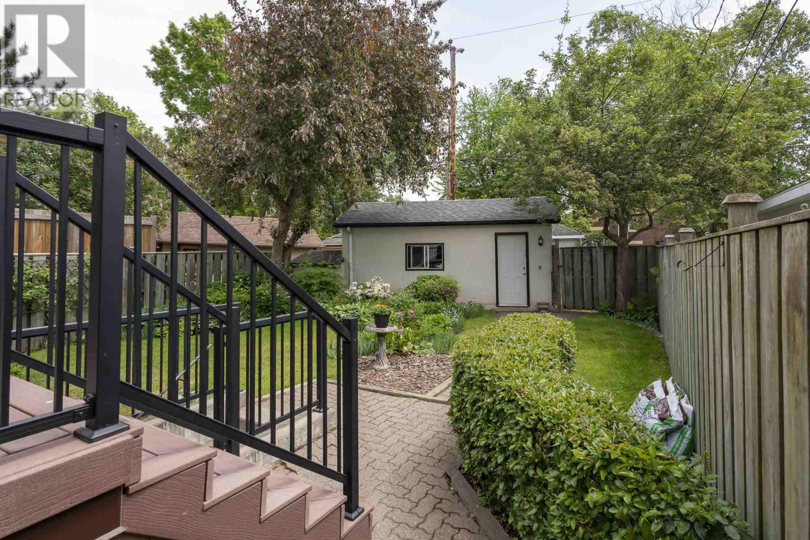 Property at 414 Franklin ST S image 3