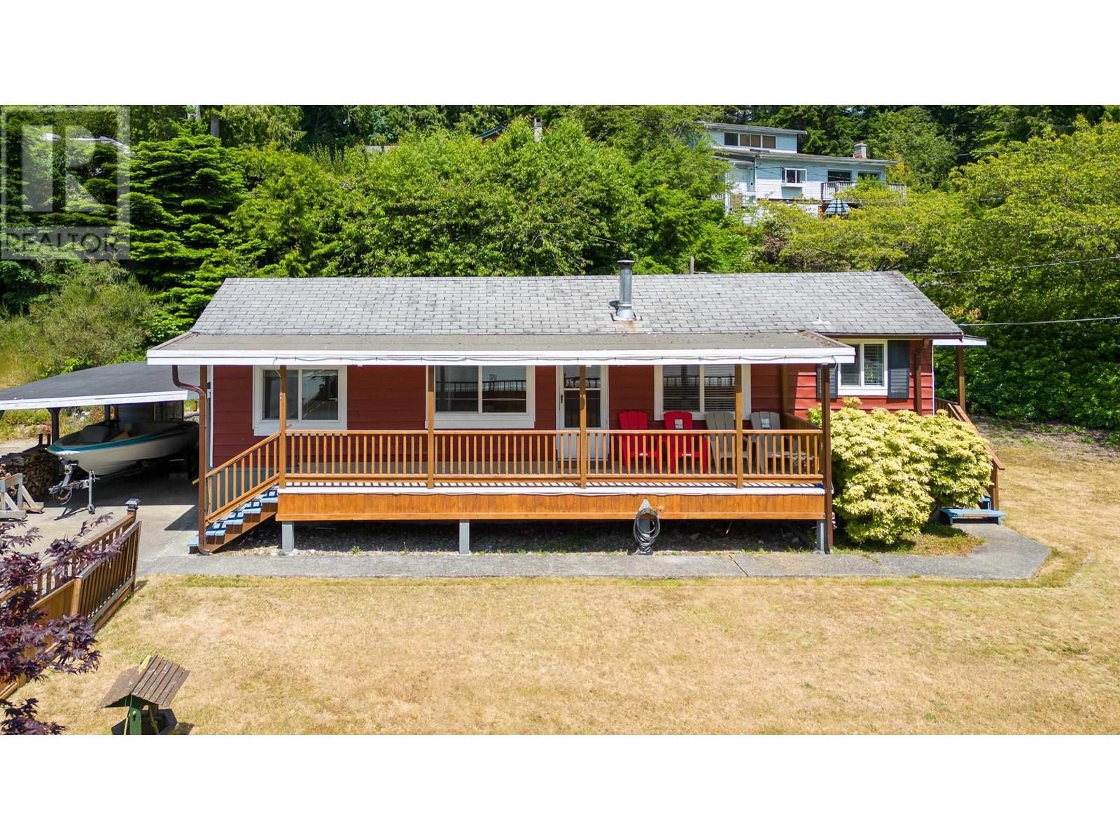 4598 WHITAKER ROAD, Sechelt, British Columbia