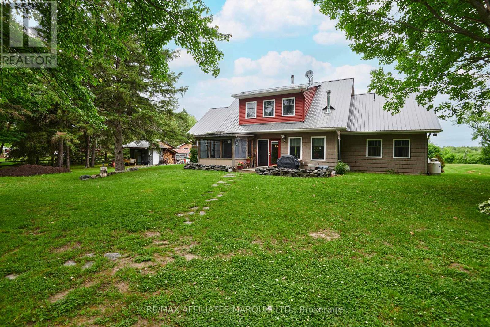 20158 Celtic Lane, South Glengarry, Ontario  K0C 1N0 - Photo 4 - X12232960