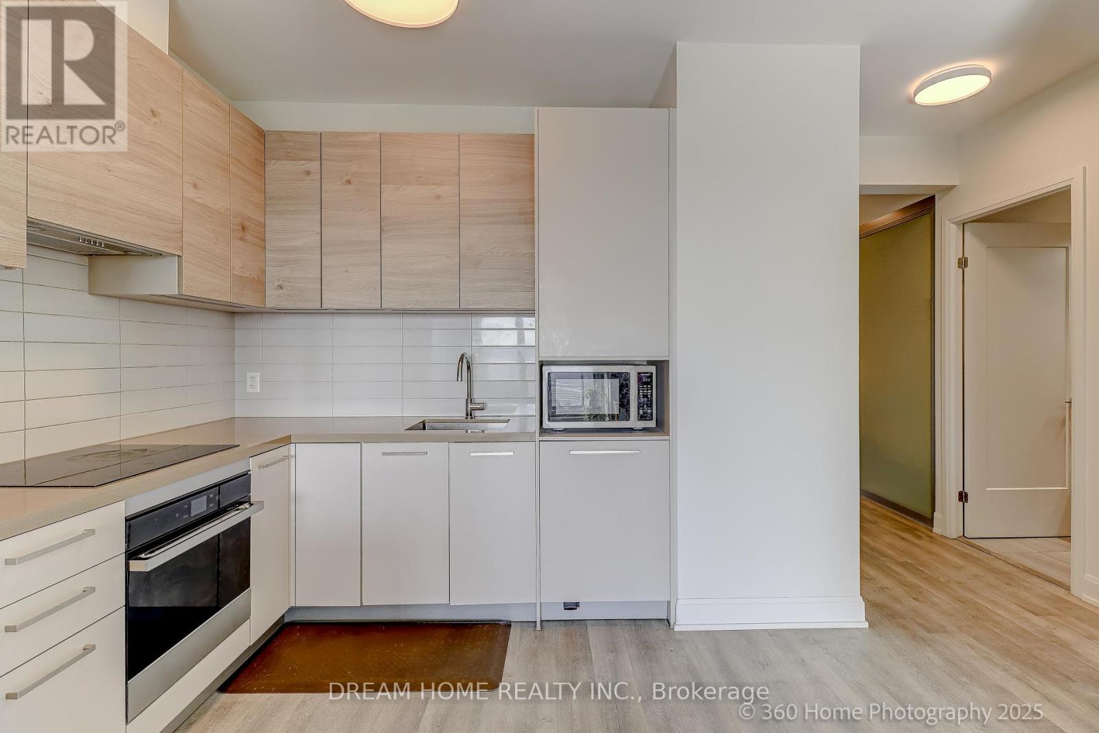 1711 - 12 Gandhi Lane, Markham (Commerce Valley), Ontario  L3T 0G8 - Photo 8 - N12232815