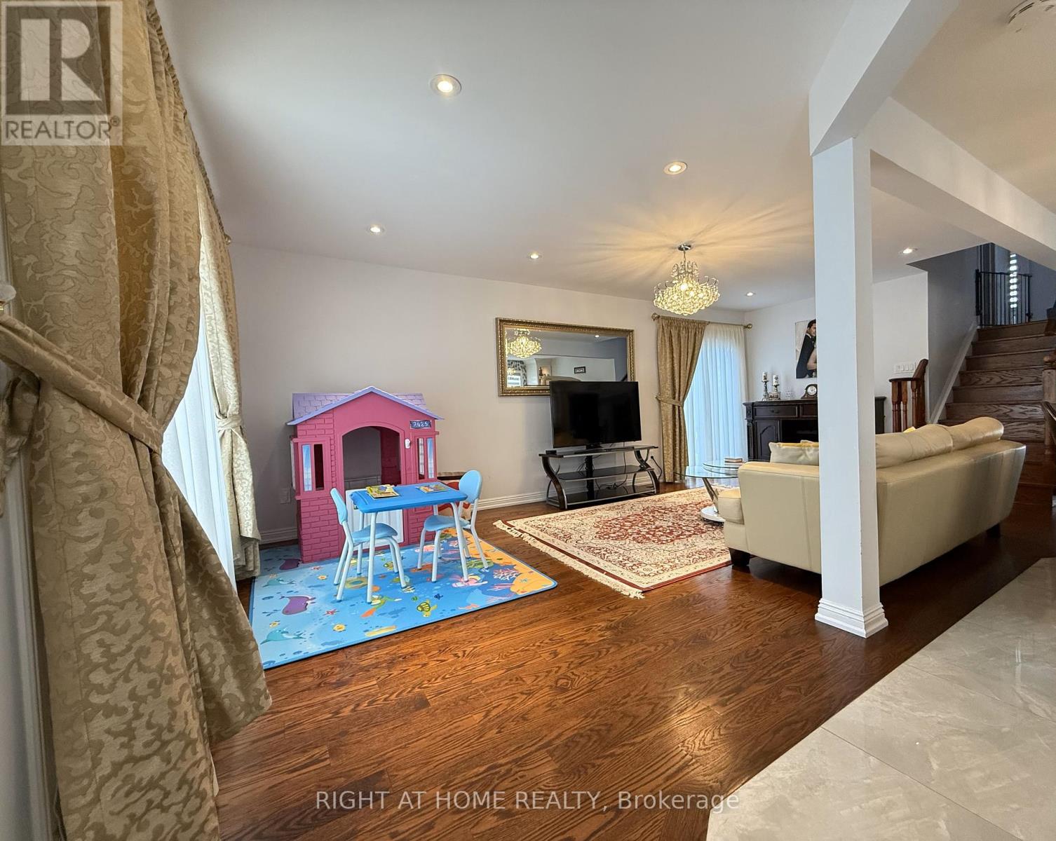 Property at 40 HOLLAND RIVER BLV BOULEVARD image 4