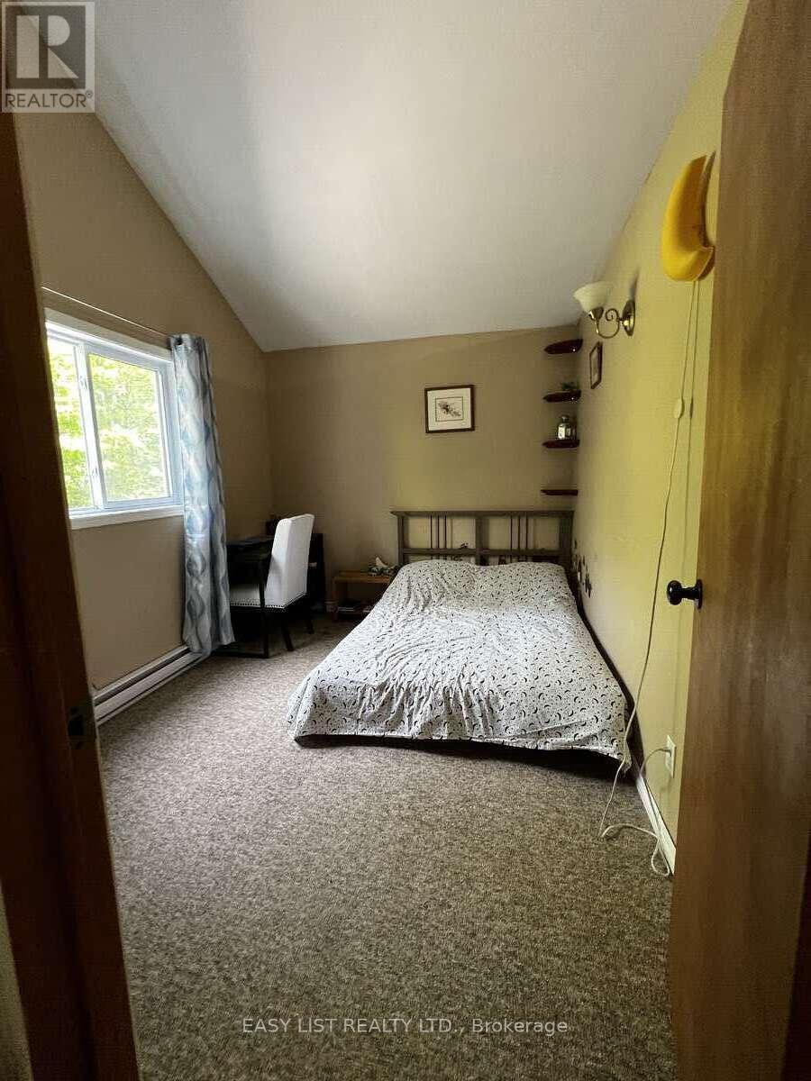 2135 Champlain Road, Tiny, Ontario  L9M 0B1 - Photo 10 - S12232829