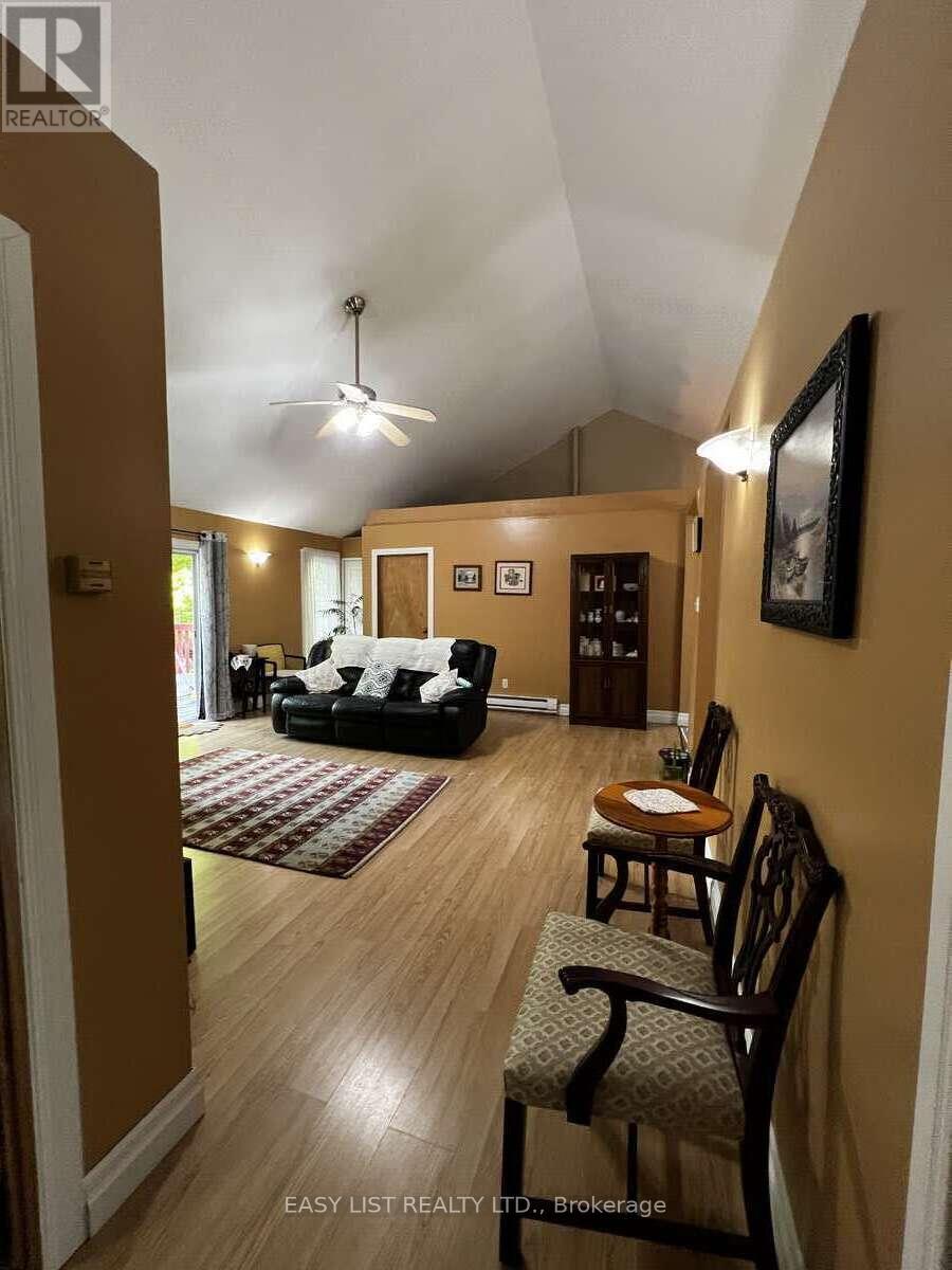 2135 Champlain Road, Tiny, Ontario  L9M 0B1 - Photo 14 - S12232829