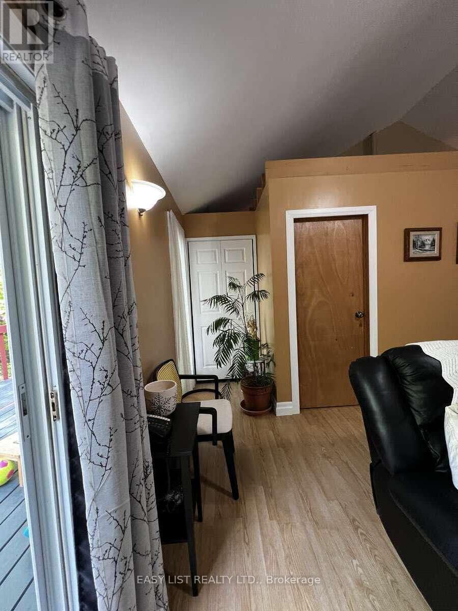 2135 Champlain Road, Tiny, Ontario  L9M 0B1 - Photo 15 - S12232829