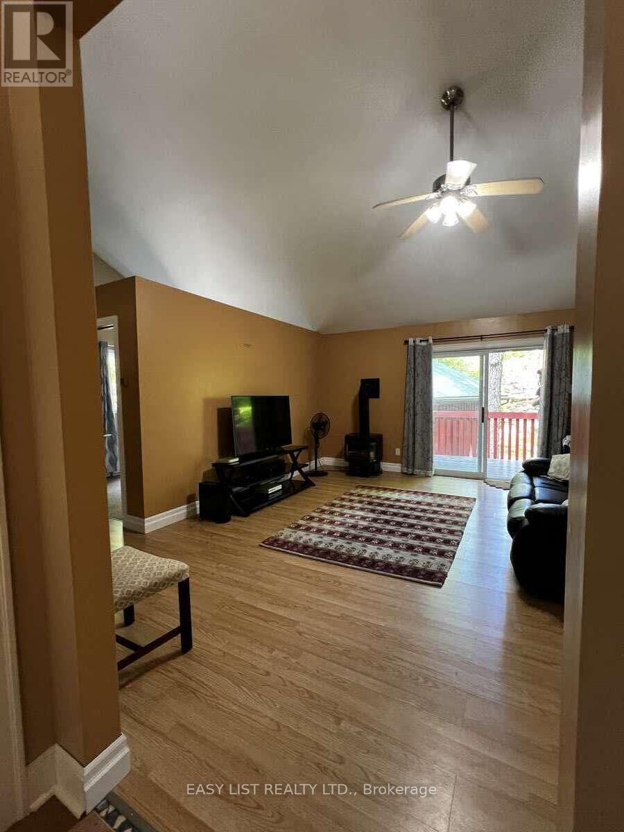 2135 Champlain Road, Tiny, Ontario  L9M 0B1 - Photo 6 - S12232829