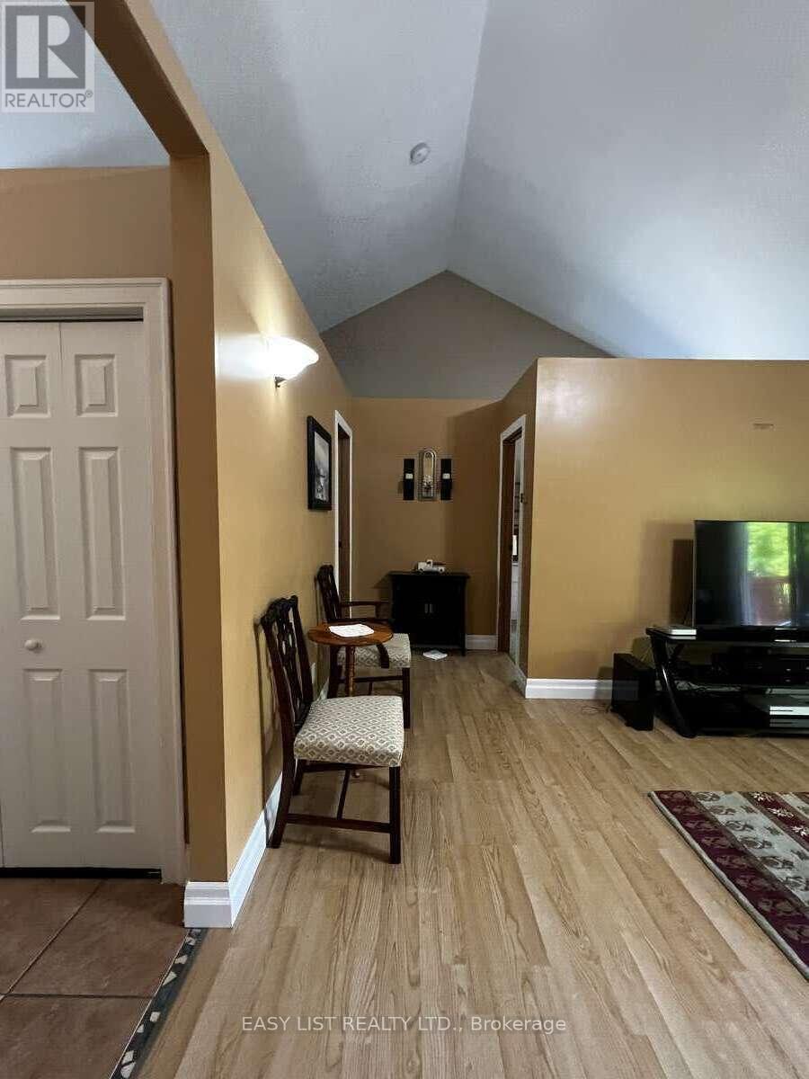 2135 Champlain Road, Tiny, Ontario  L9M 0B1 - Photo 9 - S12232829