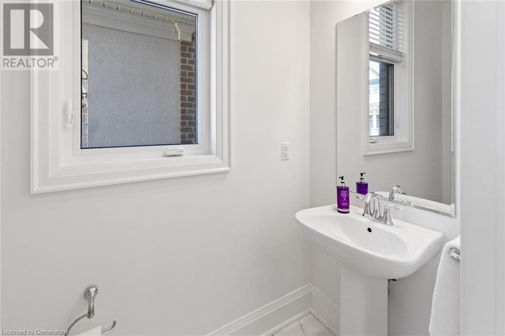 Property at 1467 EVEREST CRESCENT image 5