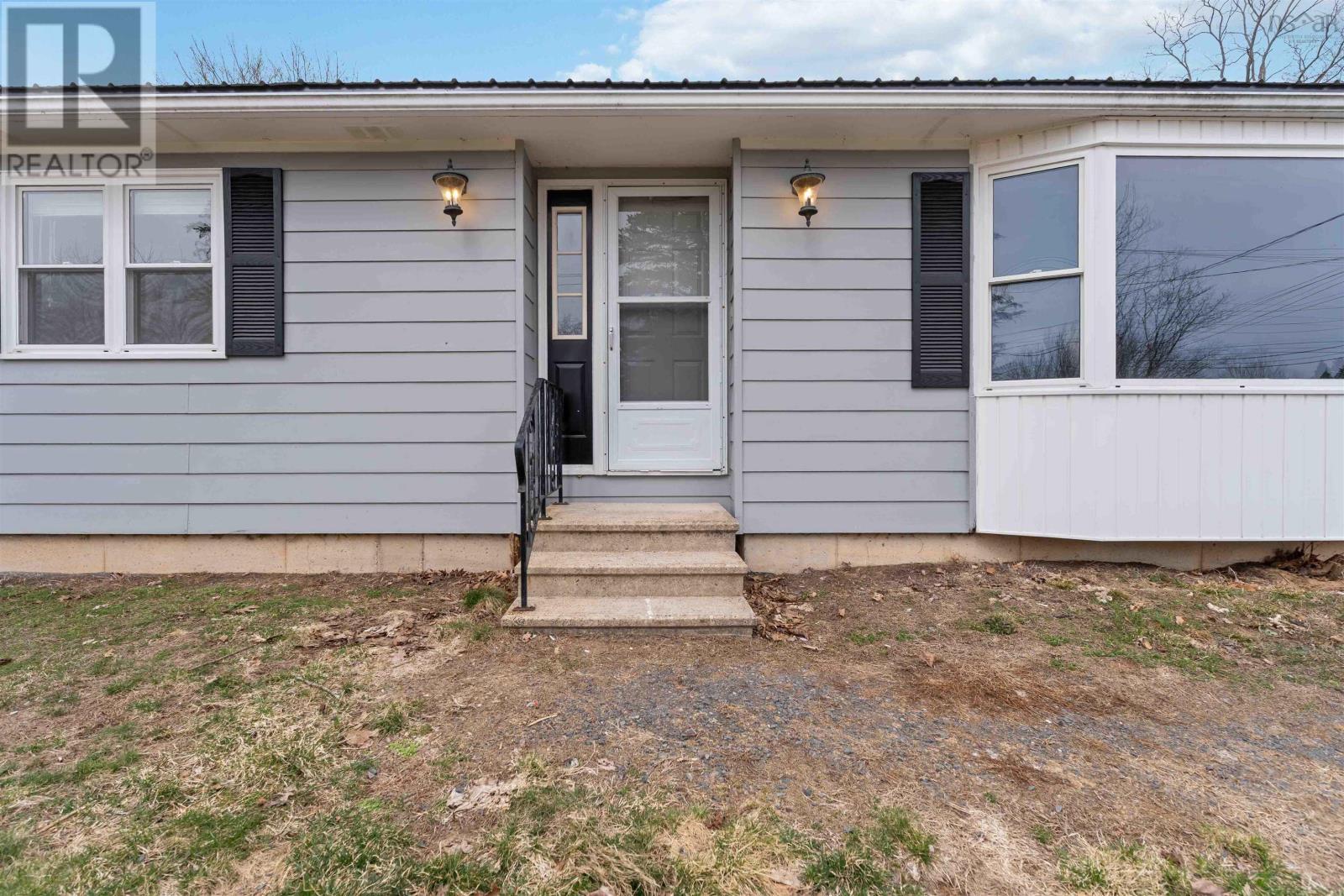 909 Main Street, Kingston, Nova Scotia  B0P 1R0 - Photo 3 - 202513122