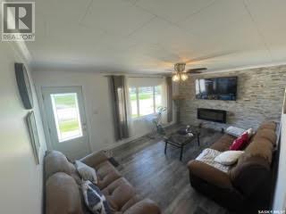 604 Sergent Avenue E, Meadow Lake, Saskatchewan  S9X 1H8 - Photo 2 - SK009799
