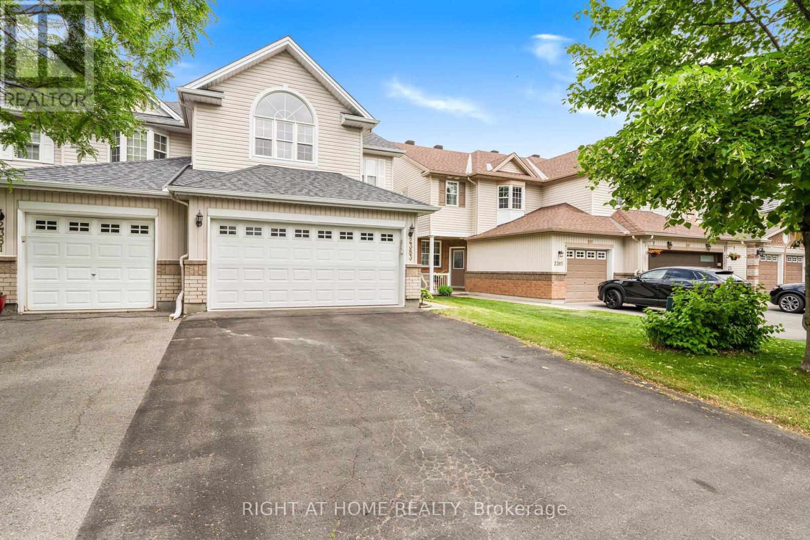 Property at 2383 GLANDRIEL CRESCENT image 1