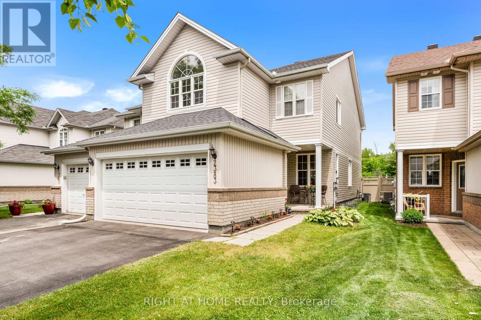 Property at 2383 GLANDRIEL CRESCENT image 2