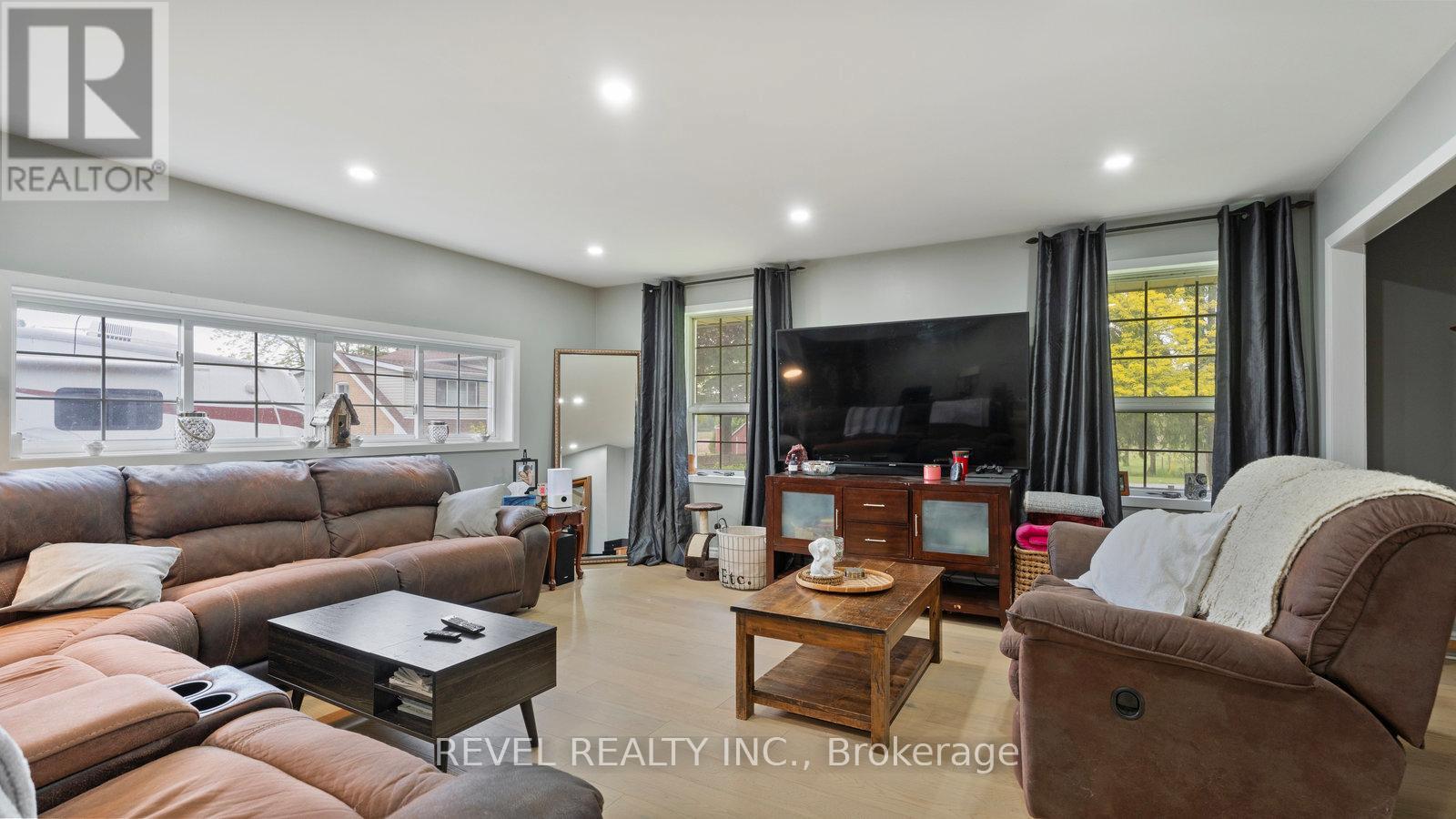 279 Cockshutt Road, Brantford, Ontario  N3T 5L6 - Photo 19 - X12232817