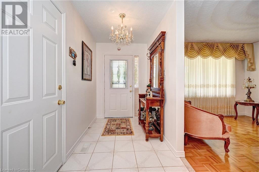 Property at 7 QUAISER Street image 5