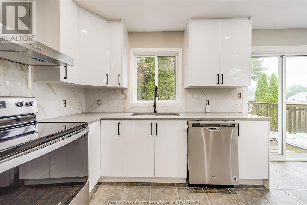 253 Fields Avenue, Lasalle, Ontario  N9J 3S3 - Photo 11 - 25015588