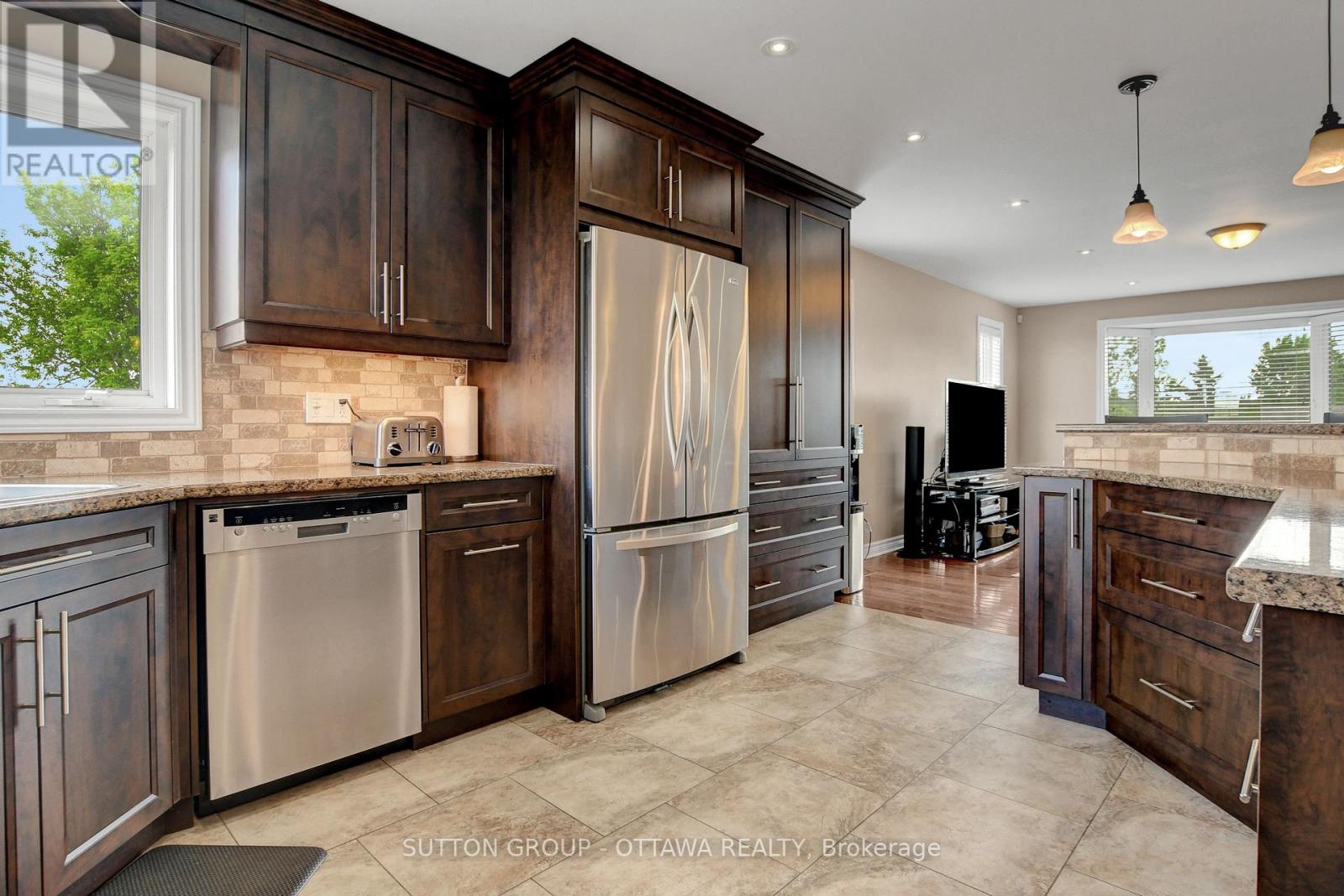 1887 Champlain Street, Clarence-Rockland, Ontario  K0A 1N0 - Photo 19 - X12233103