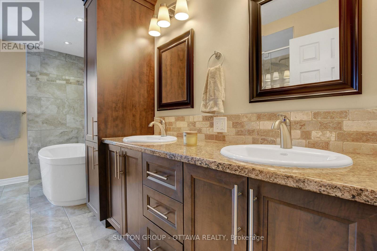 1887 Champlain Street, Clarence-Rockland, Ontario  K0A 1N0 - Photo 28 - X12233103