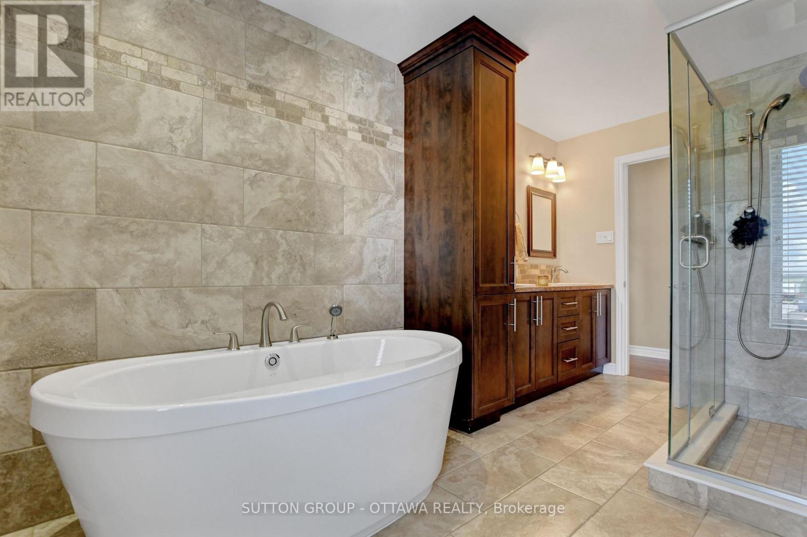 1887 Champlain Street, Clarence-Rockland, Ontario  K0A 1N0 - Photo 30 - X12233103