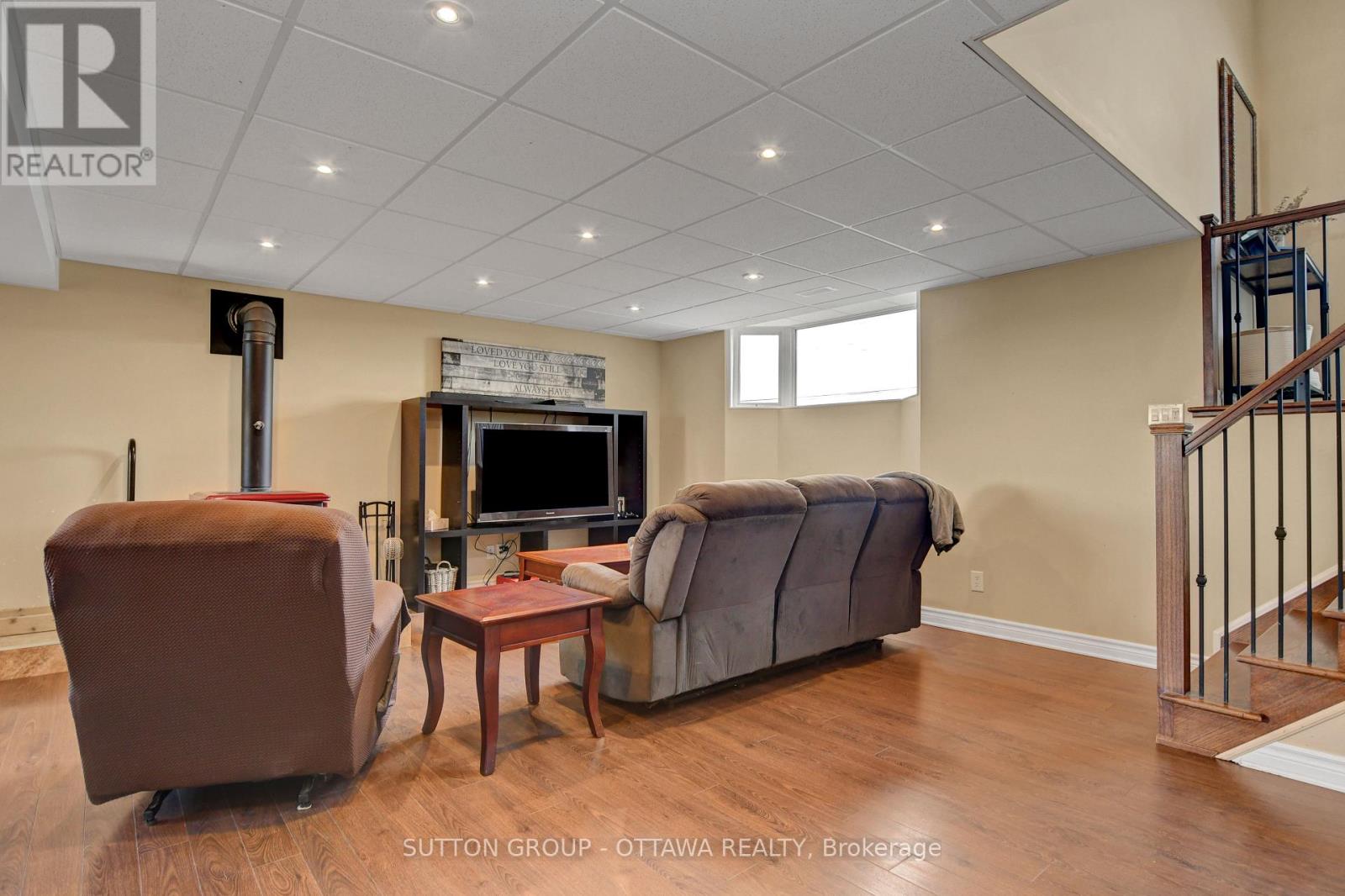 1887 Champlain Street, Clarence-Rockland, Ontario  K0A 1N0 - Photo 32 - X12233103