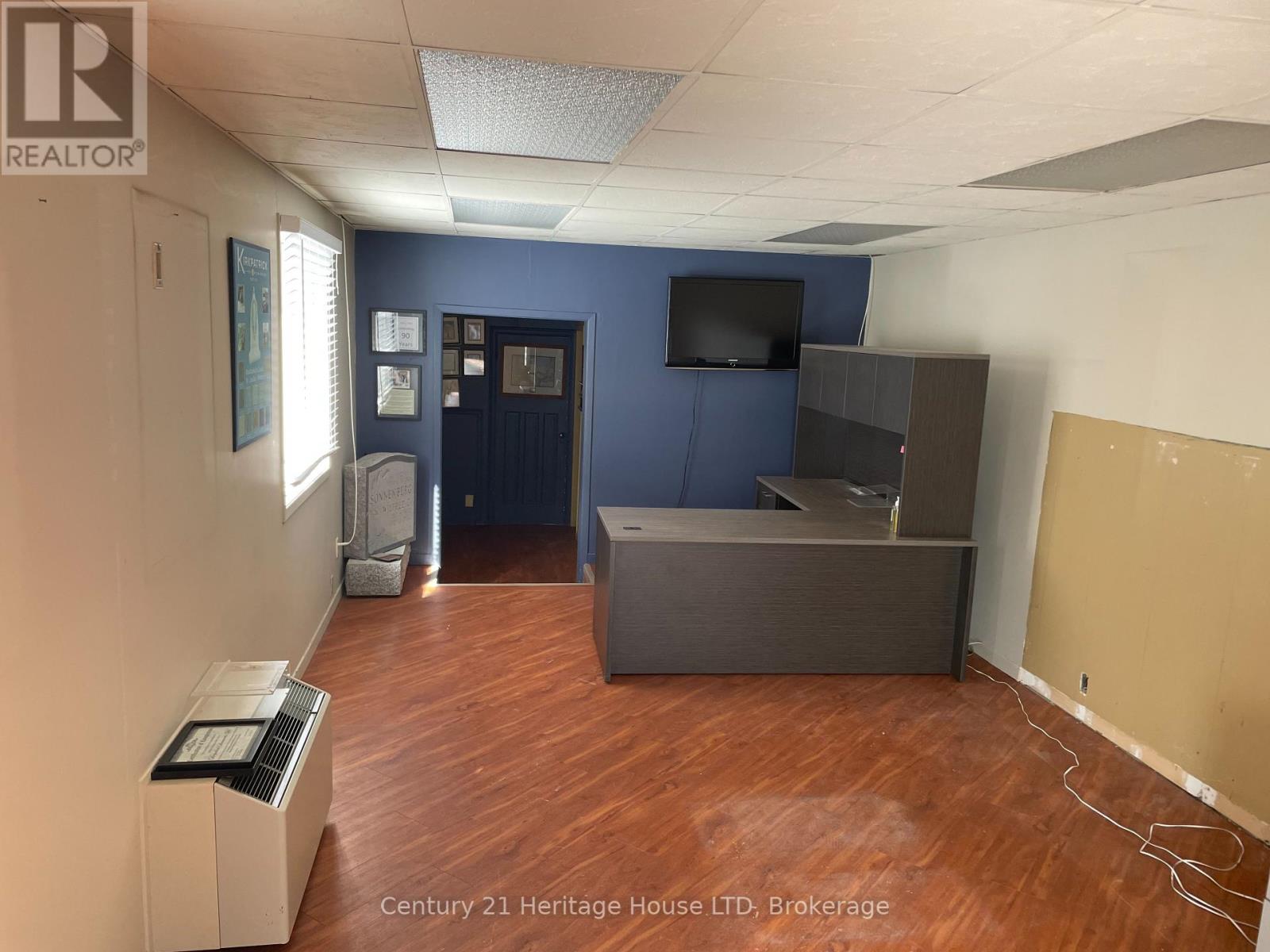 335 Queensway W S, Norfolk, Ontario  N3Y 2M9 - Photo 4 - X12233132