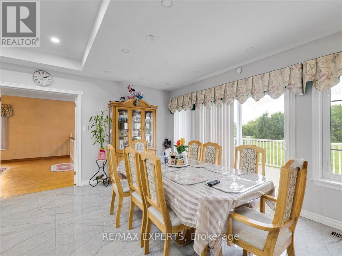 9 Cynthia Crescent, Brampton, Ontario  L6P 0S9 - Photo 12 - W12230450