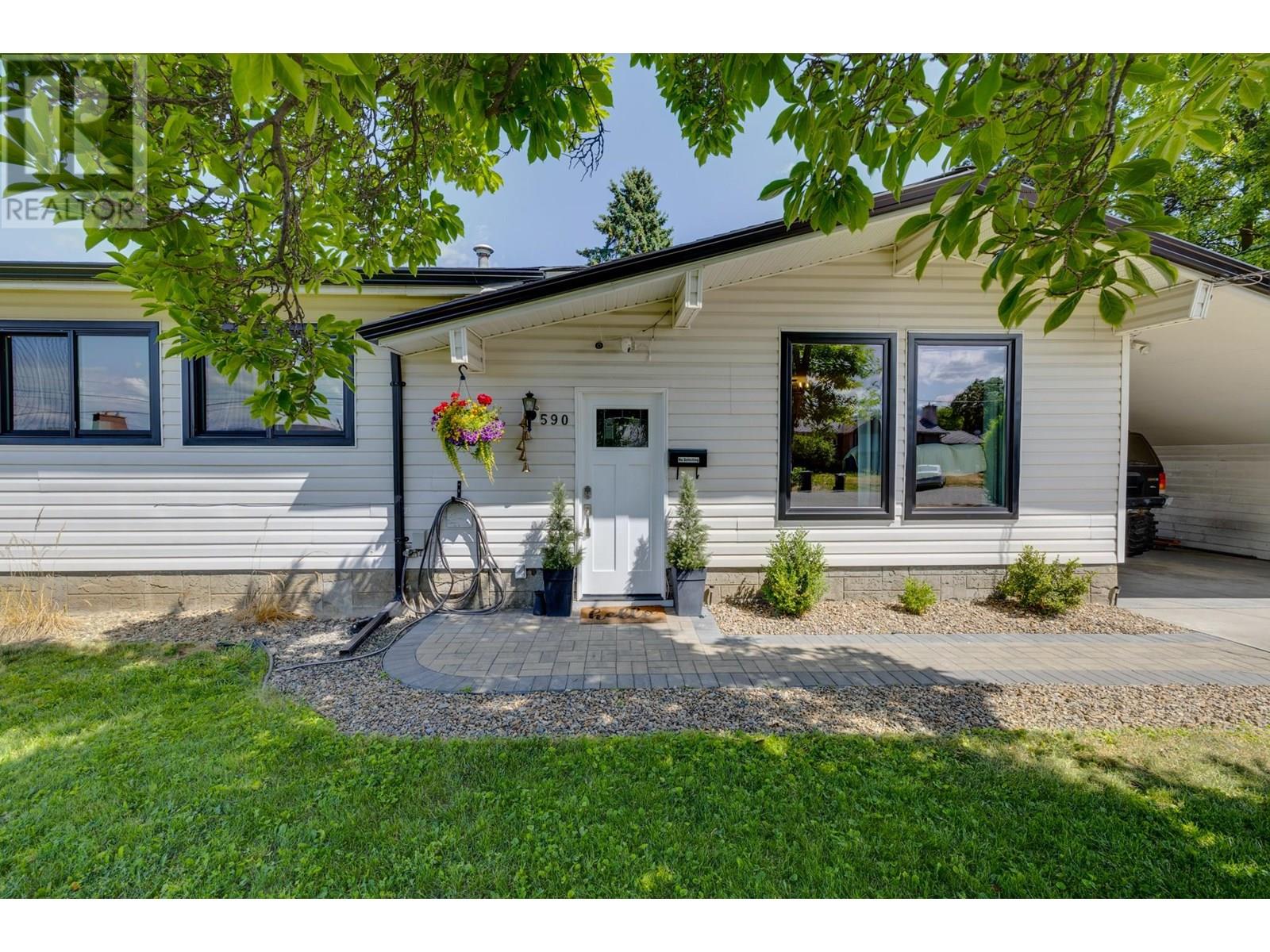 590 Jaschinsky Road, kelowna, British Columbia