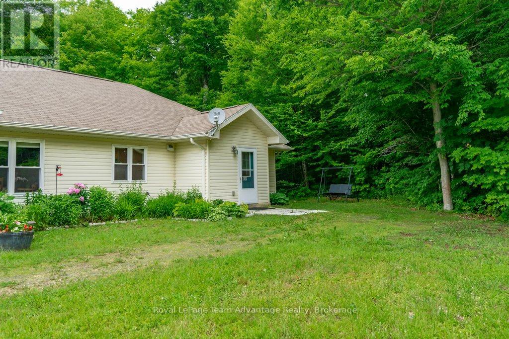 5 - 25 Seguin Place Drive, Seguin, Ontario  P2A 1B2 - Photo 2 - X12233155