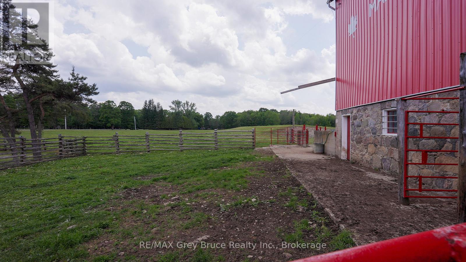 319144 Grey Road 1, Georgian Bluffs, Ontario  N4K 0G2 - Photo 42 - X12233184