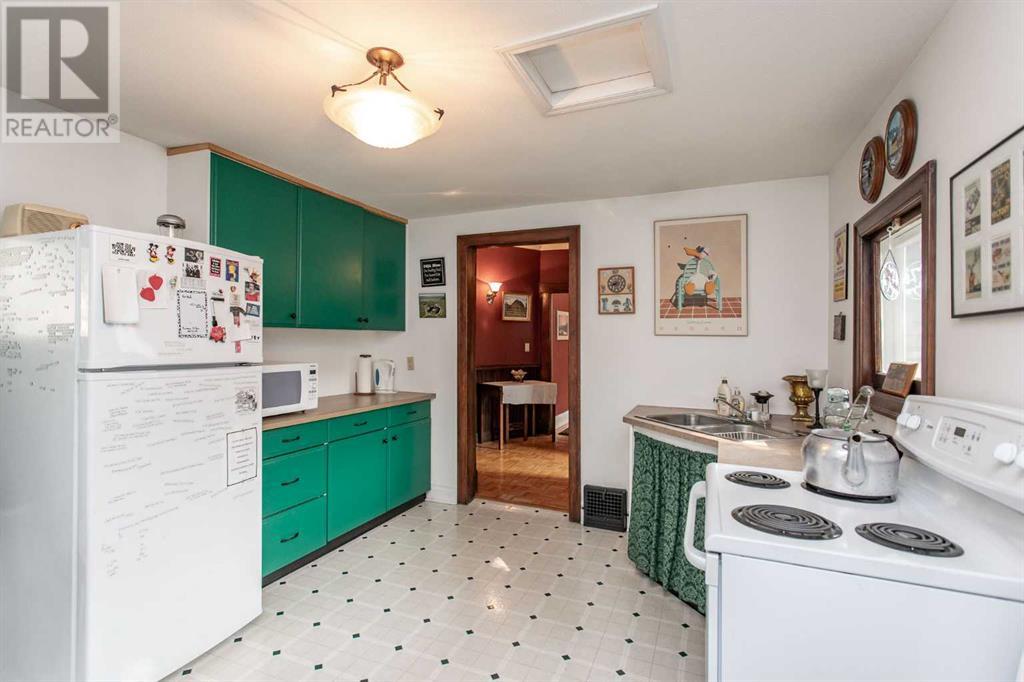 Property at 4641 49 Street image 4