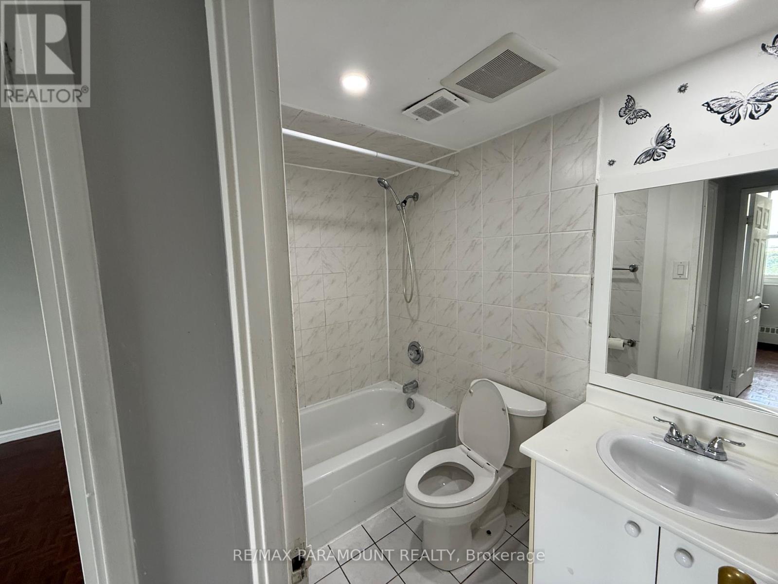 1010 - 2645 Kipling Avenue, Toronto, Ontario  M9V 3S6 - Photo 9 - W12102057