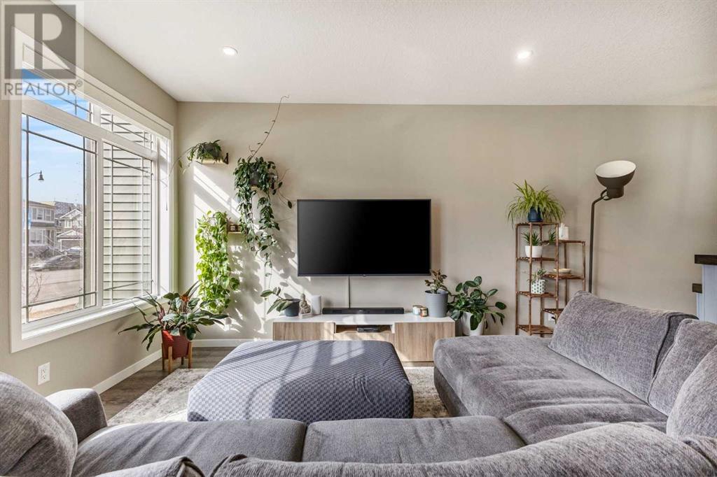 Property at 120 Dawson Drive image 3