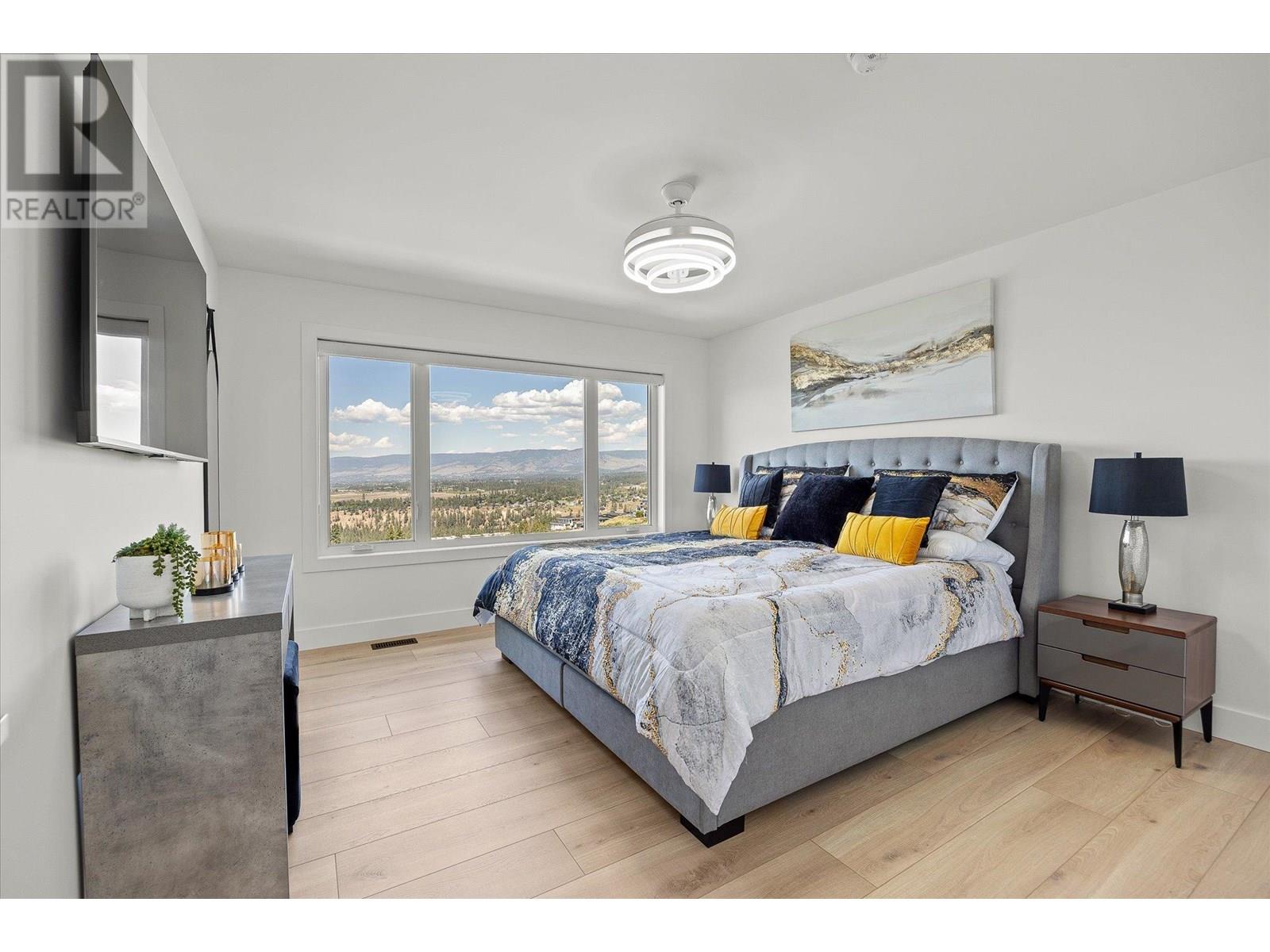 Property at 750 Kuipers Crescent image 2