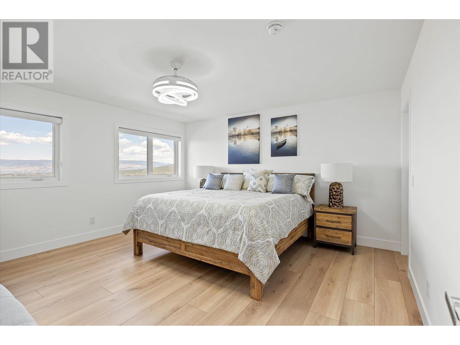 Property at 750 Kuipers Crescent image 3