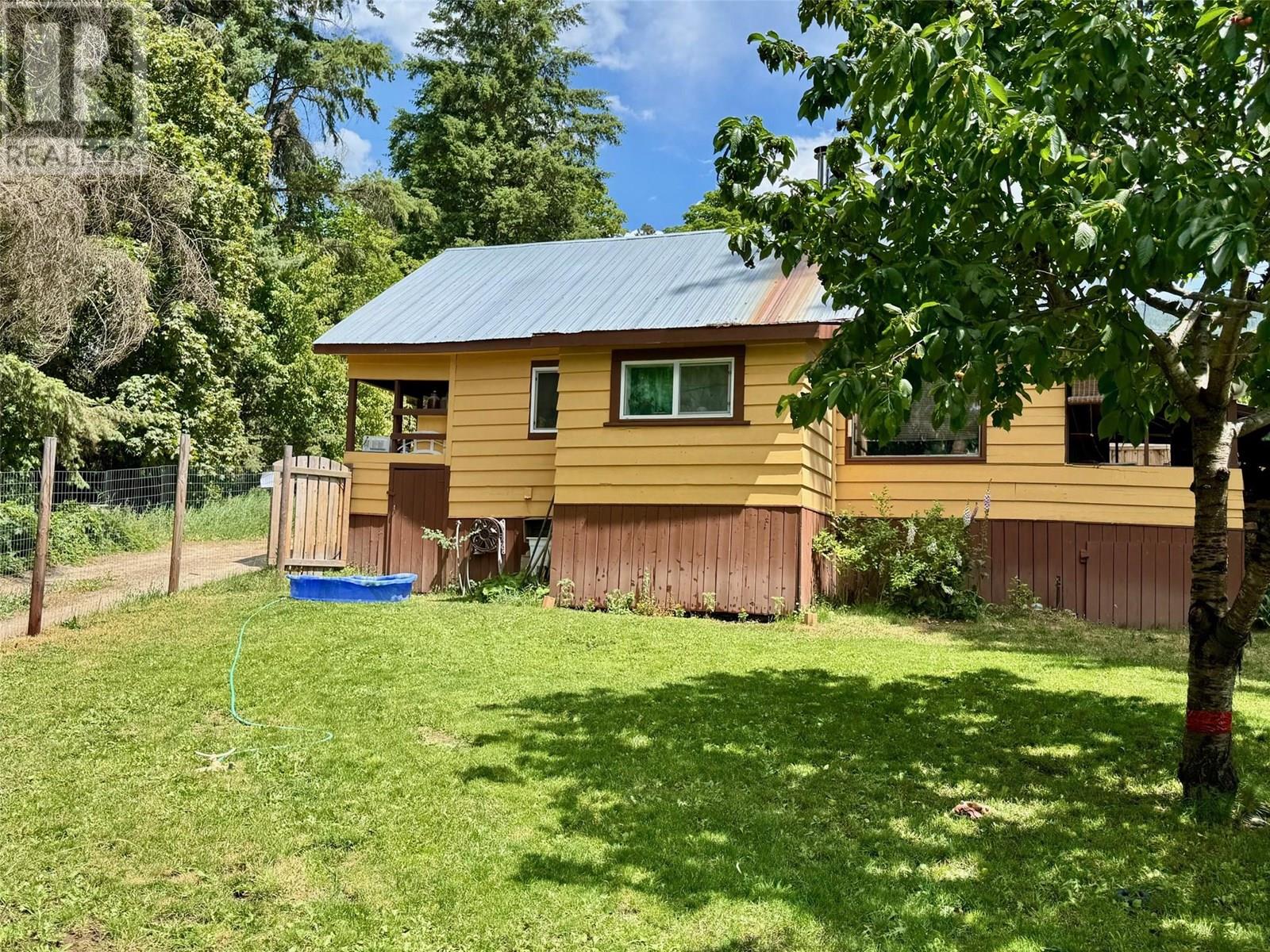 5128 Duck Creek Road, Wynndel, British Columbia  V0B 2N0 - Photo 6 - 10342374