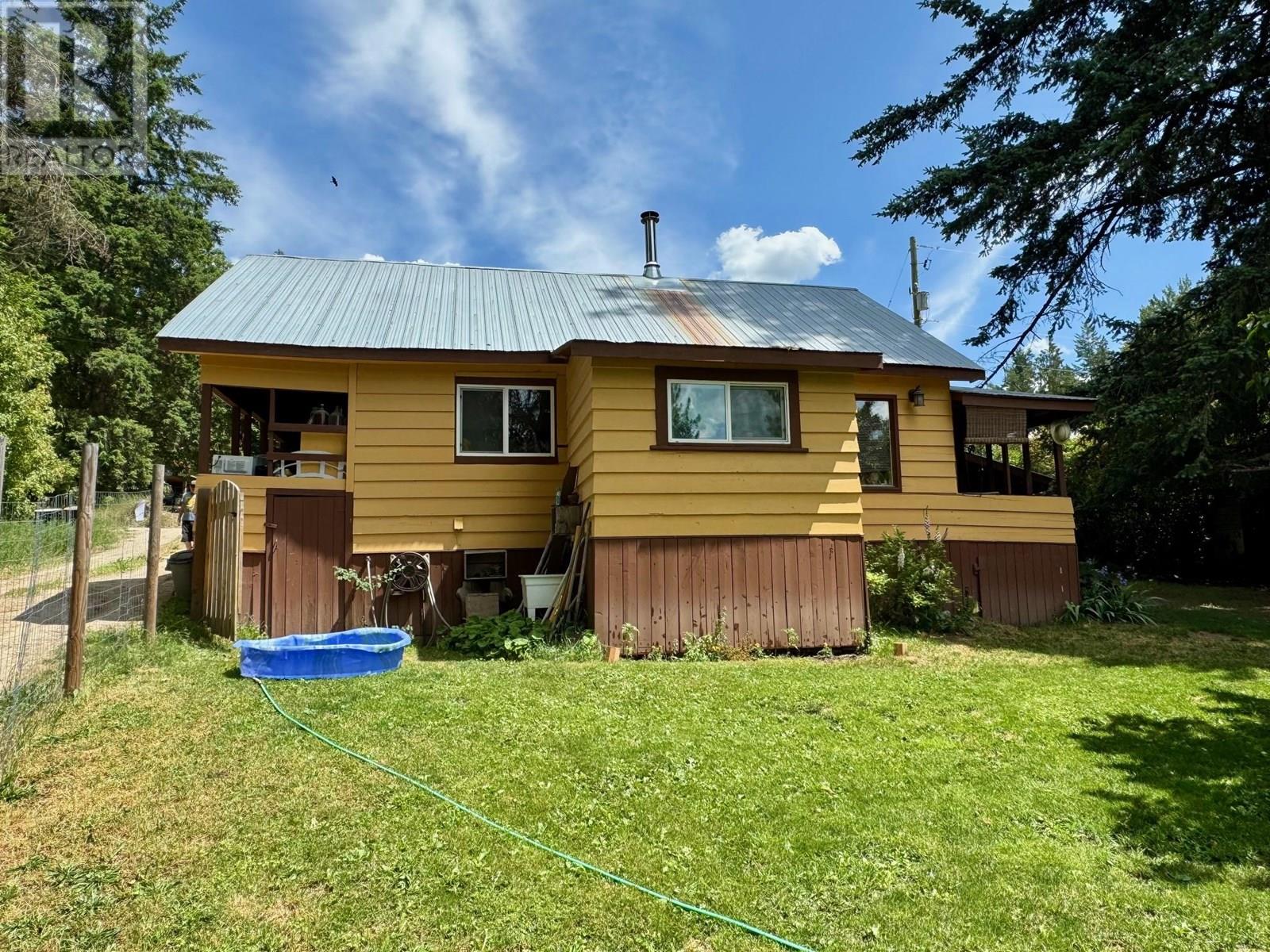 5128 Duck Creek Road, Wynndel, British Columbia  V0B 2N0 - Photo 2 - 10342374