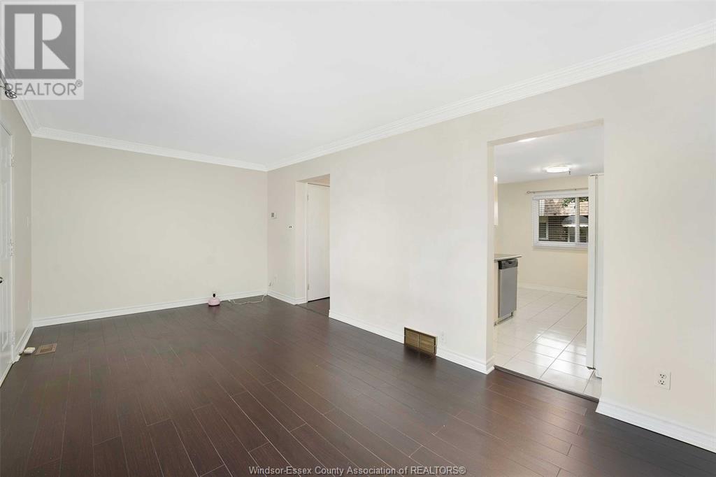 5464 Lassaline Avenue, Windsor, Ontario  N8T 1A8 - Photo 9 - 25015608