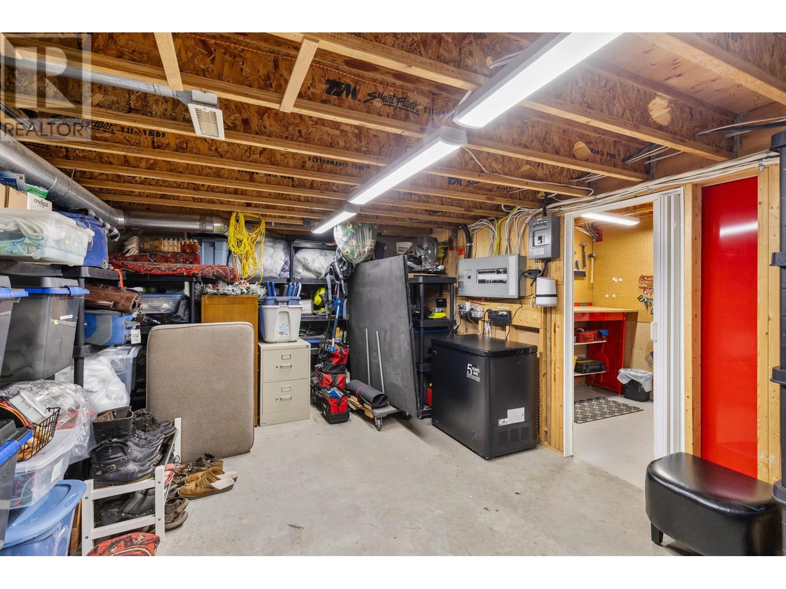 Property at 3838 Beach Avenue image 5