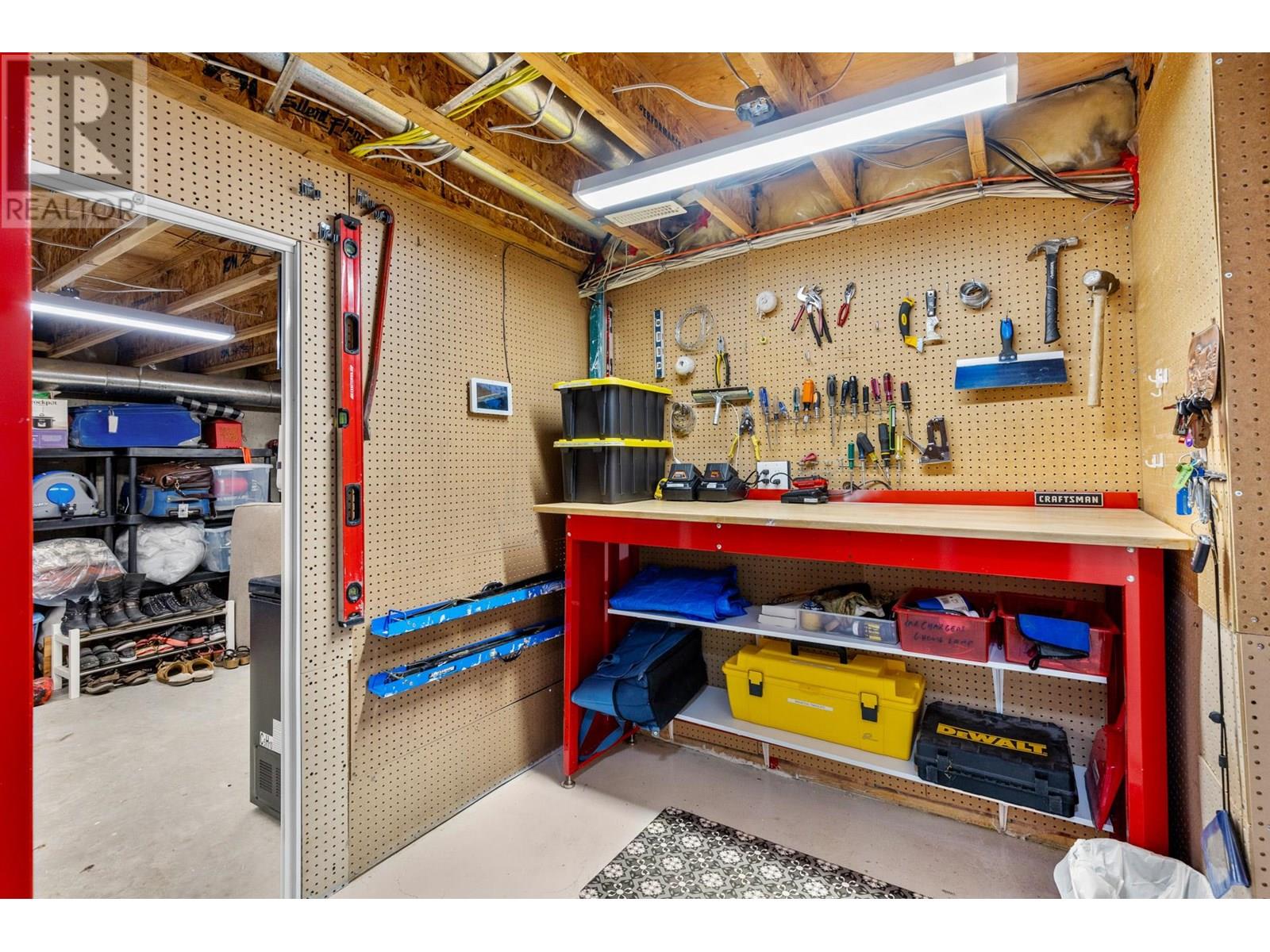 Property at 3838 Beach Avenue image 4