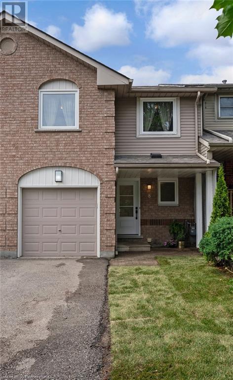 Property at 8 GRANDRIDGE Crescent W image 2