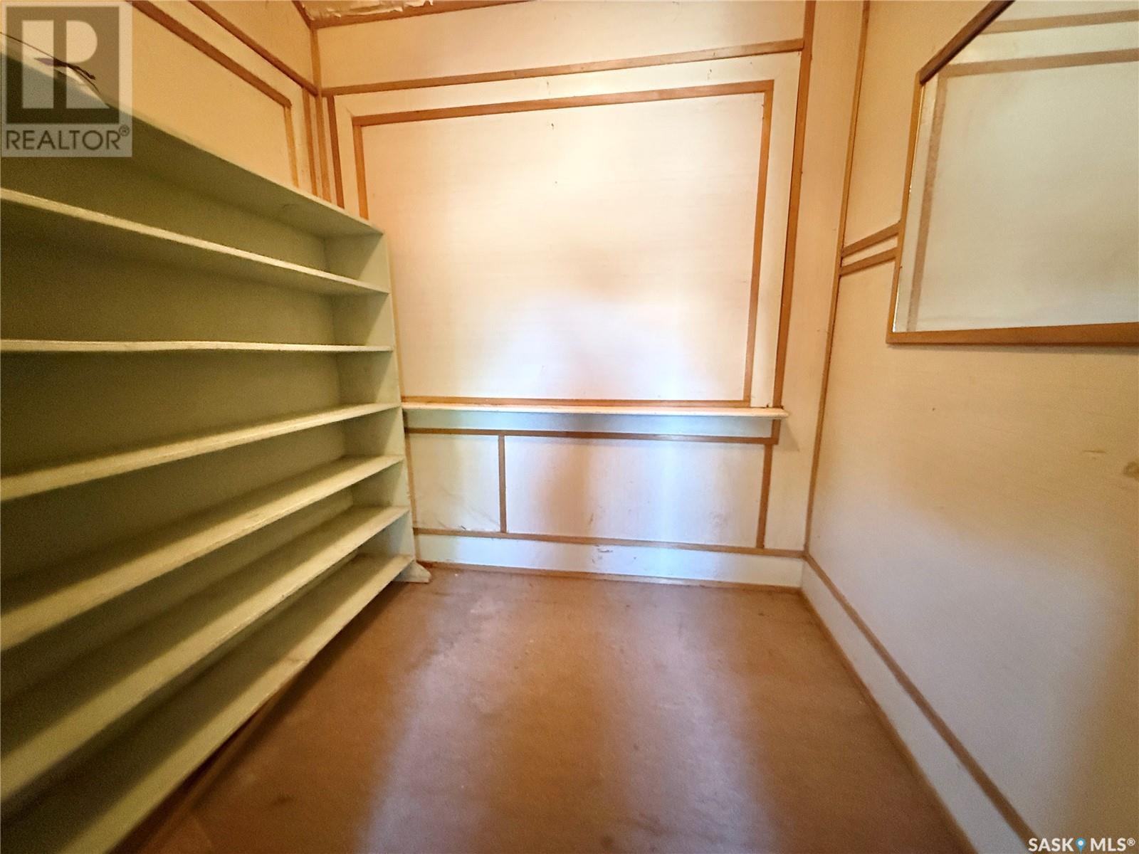 Property at 202 24th STREET W image 5