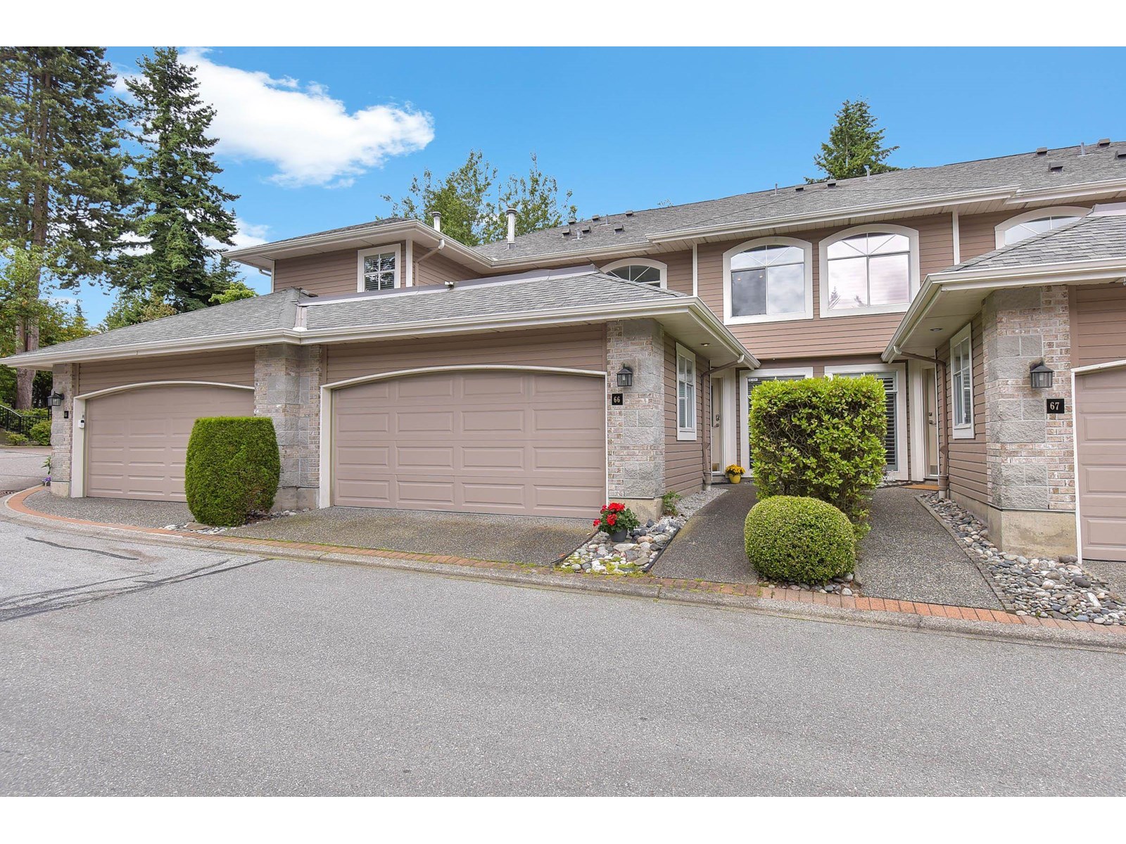 66 2500 152 STREET, surrey, British Columbia V4P1M8