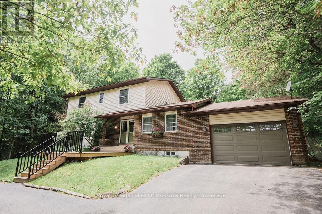 12 Murray Street, Sundridge, Ontario  P0A 1Z0 - Photo 2 - X12233397