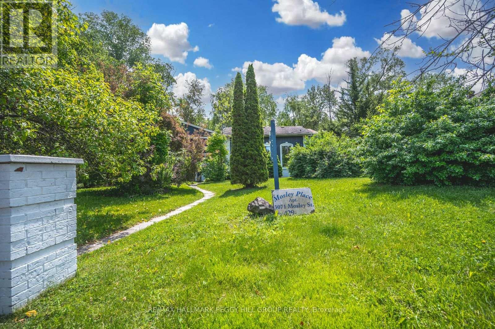 3071 Mosley Street, Wasaga Beach, Ontario  L9Z 1W7 - Photo 3 - S12230726