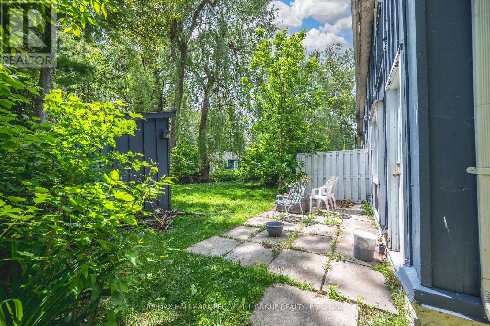 3071 Mosley Street, Wasaga Beach, Ontario  L9Z 1W7 - Photo 5 - S12230726