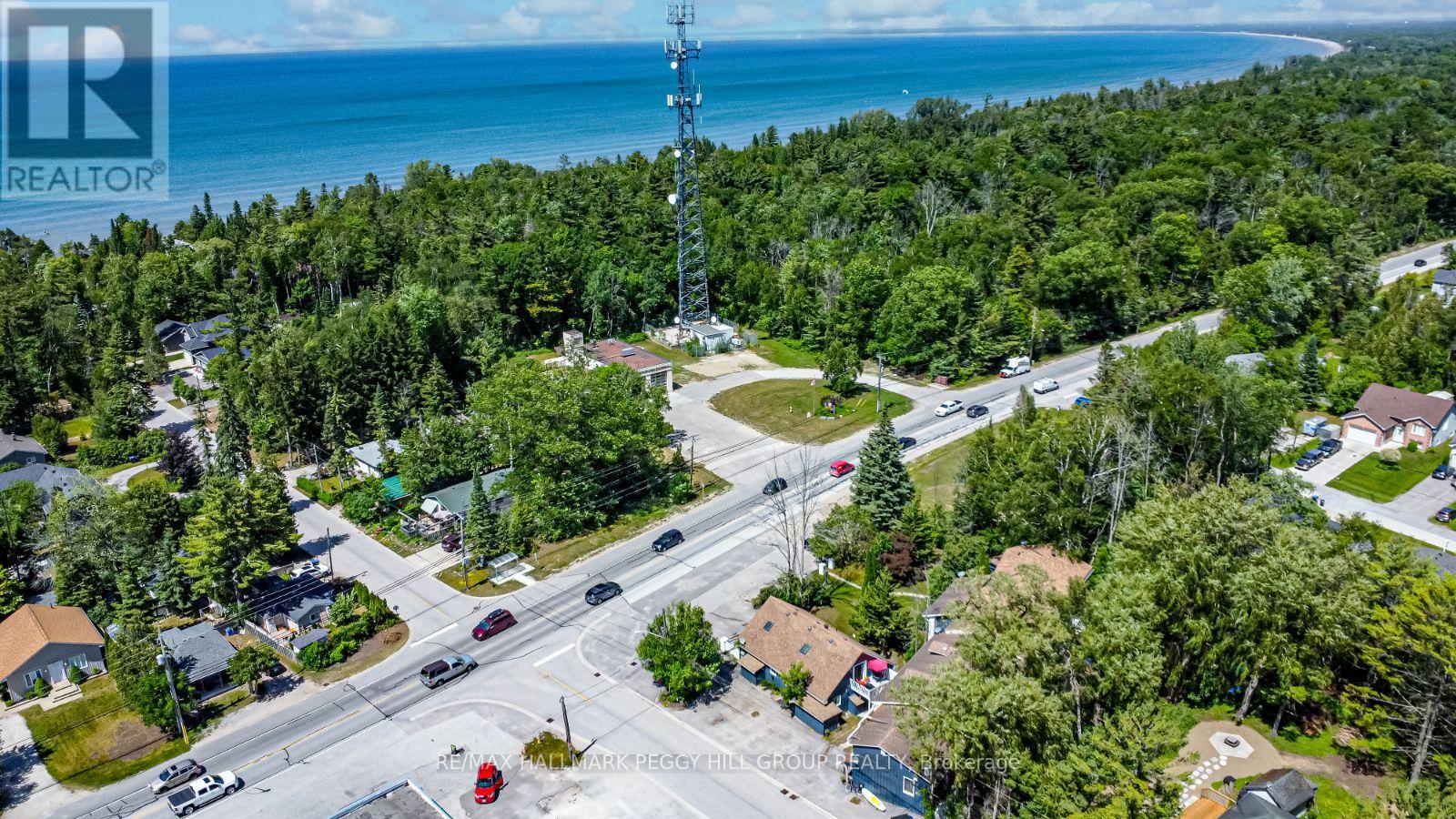 3071 Mosley Street, Wasaga Beach, Ontario  L9Z 1W7 - Photo 1 - S12230726