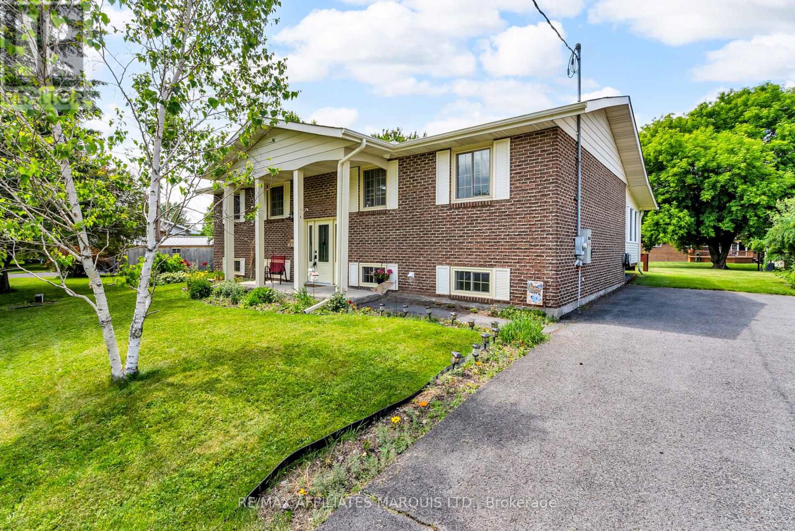 Property at 18227 OAK DRIVE image 2